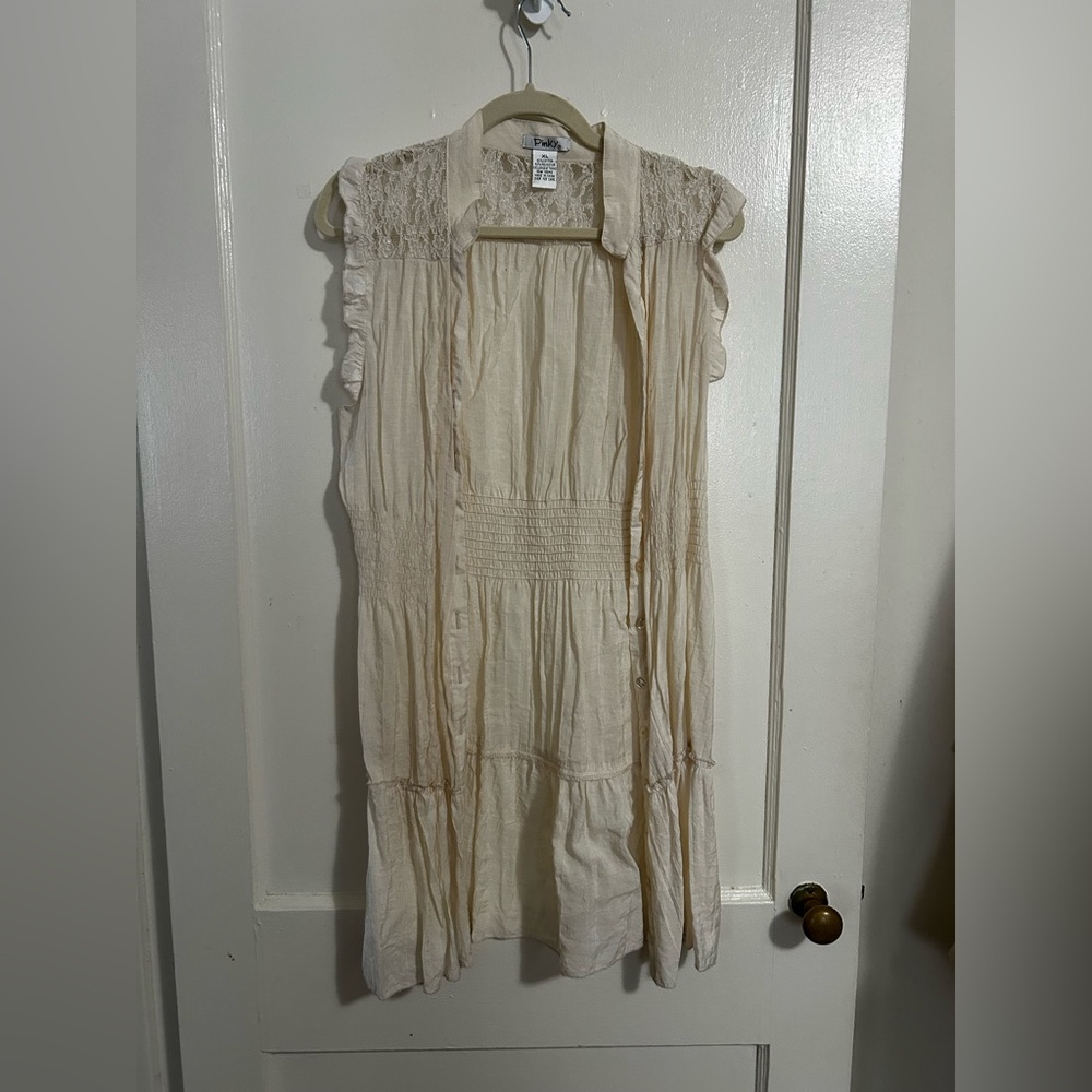 Pinky Cream Lace-Trimmed Sleeveless Vest